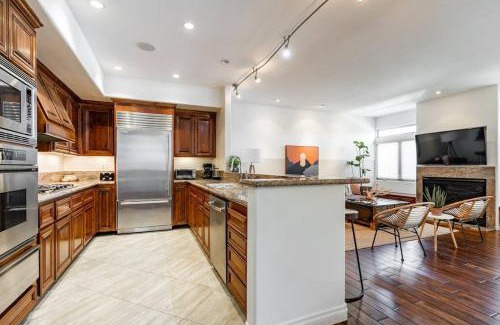 Hillcrest House | Your Home in San Diego - Two-Car Garage