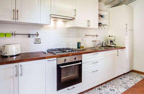 Montorgiali House | Your home in the hills of Tuscany: beauty, nature, history, peace and relaxation