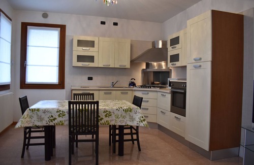 Favaro Veneto Apartment | Your home near Venice - Free Parking