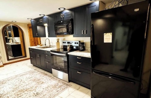 Willmar Apartment | YOUR HOME-pooltable-playset-sauna