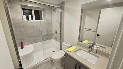 Delta House | Your Home - Spacious Private Suite