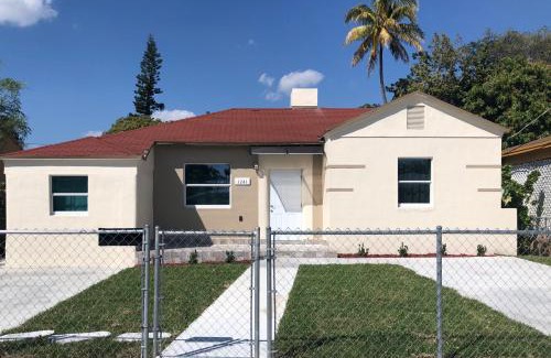 Liberty City House | Your House in Miami