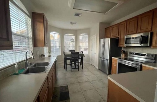 Cypress House | Your Houston Home - Near Houston Attractions!