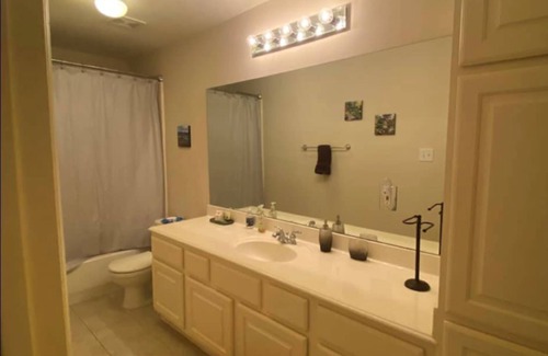 Cypress House | Your Houston Home - Near Houston Attractions!