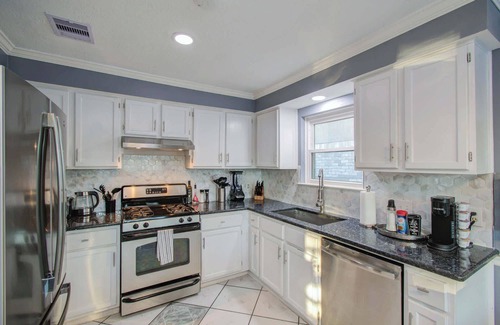 Houston House | Your Houston Vacation Getaway, 4-BD, Pool, Patio