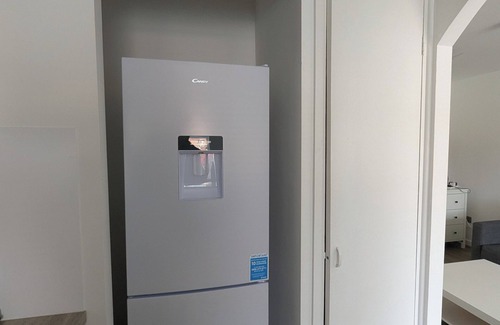 Mapperley Apartment | Your ideal home away from home! Modern apartment, free wifi and parking