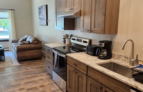 Gardiner Cabin | Your Ideal Retreat! Complimentary Parking!