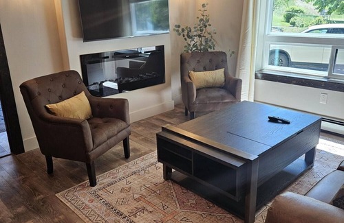 Gardiner Cabin | Your Ideal Retreat! Complimentary Parking!