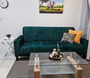 Greater Johannesburg Metropolitan Area Apartment | Your Jozi Hideout