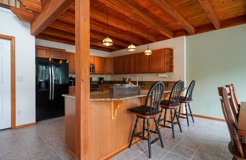 Sagle House | Your Lake Pend Orielle Get Away, beautiful waterfront home with private dock