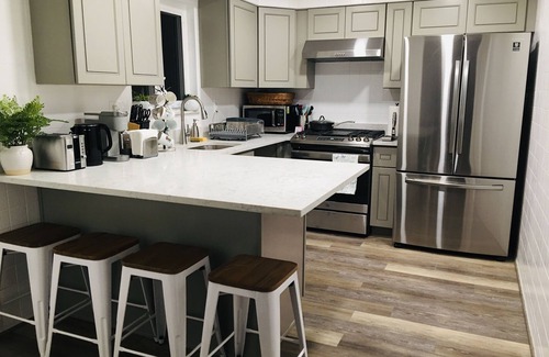 Ross Township House | Your Lovely Home in Pittsburgh w/King Beds/Free Parking