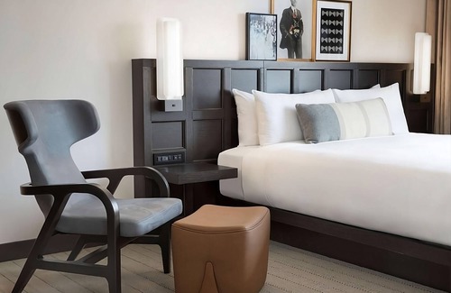 Theater District Hotel | Your Luxurious California Escape! Pet-friendly Property Near Golden Gate Bridge!
