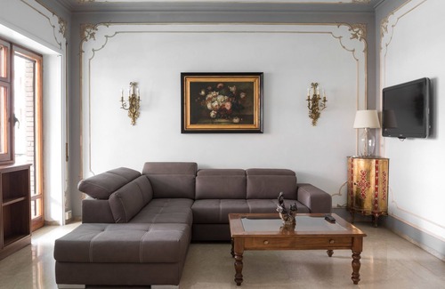 Trionfale Apartment | Your luxury palace within walking distance of the Vatican