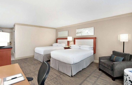 Ludlam Hotel | Your Miami Retreat - Close to Airport and Conventions! Free Airport Shuttle