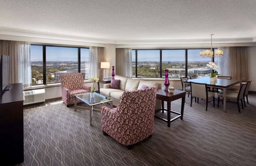 Milpitas Hotel | Your Milpitas Retreat with Modern Amenities! Gym, Pets Allowed, Airport Shuttle!