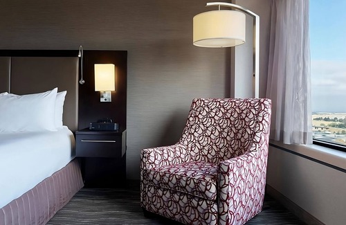 Milpitas Hotel | Your Milpitas Retreat with Modern Amenities! Gym, Pets Allowed, Airport Shuttle!