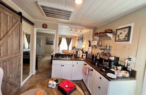 El Sobrante Cottage | Your Most Romantic and Peaceful Getaway