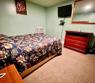 Ypsilanti Hotel | Your Motel