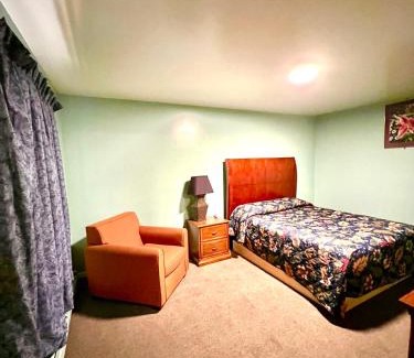 Ypsilanti Hotel | Your Motel