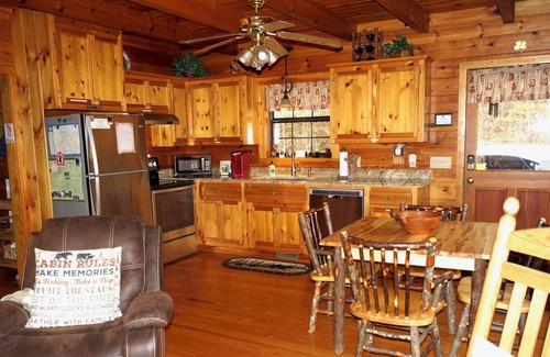 Blue Ridge Cabin | YOUR mountain experience in this luxurious amenity galore cabin in the woods!