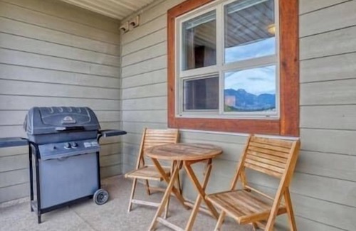 East Kootenay Apartment | Your Mountain Hideaway!