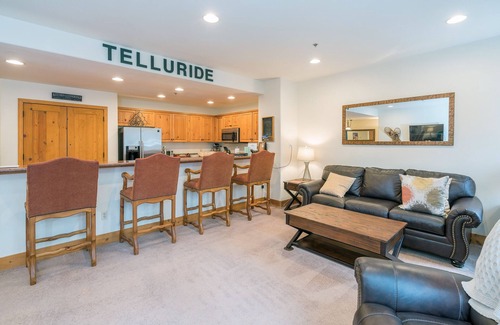 Mountain Village Condo | Your Mountain Vacation Awaits! One-Bedroom Retreat With Hot Tub, Pool Access