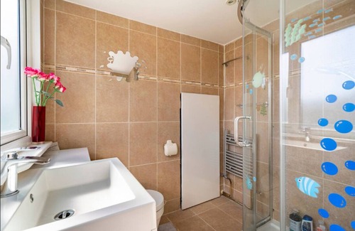 Underhill House | Your North London Retreat – Space, Comfort & Local Charm - free street parking