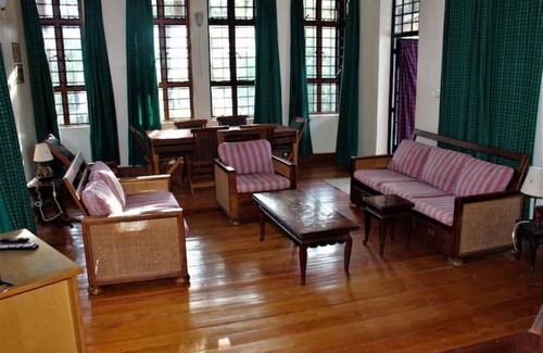 Kiserian Villa | Your out of town chill spot.