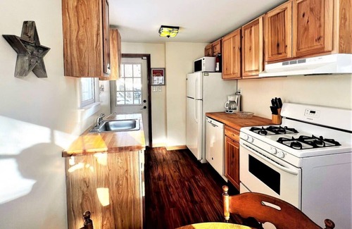 Jewett House | *Your Own Cottage*