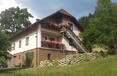 Barnkopf Apartment | Your own four walls in the open, for those seeking relaxation, pets welcome