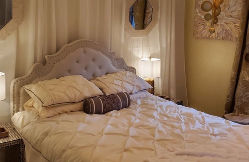 Lake Isabella Villa | Your own private resort.