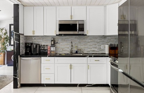 Las Vegas Apartment | Your Own Resort Close to the Strip
