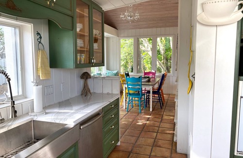 Longbeach Village House | Your Paradise Awaits.