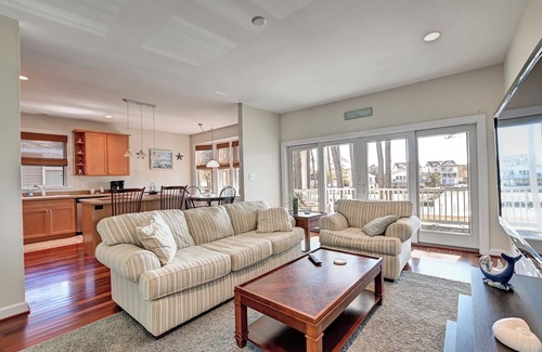 Ocean View Condo | Your Peaceful Retreat! 2 Bedroom Condo on the 2nd Floor! Wifi, Dock!