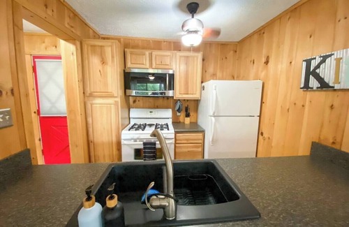 Beech Mountain Apartment | Your Perfect Basecamp for Mountain Adventures!