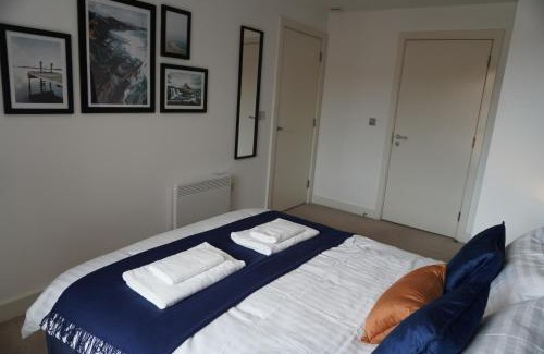 Hemel Hempstead Apartment | Your Perfect Business Suite, 2 beds 2 bathrooms Apartment, Free Parking, Monthly Stays, Business, Contractors