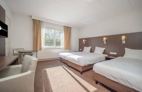Waalwijk Hotel | Your Perfect Escape: 2 Spacious Rooms & Outdoor Adventures in Waalwijk