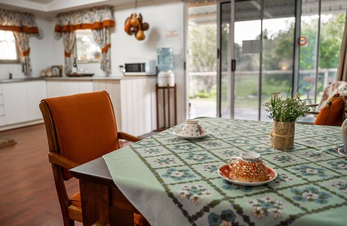 Mummballup Cottage | Your Perfect Getaway Destination - Fantastic views, walk, ride, wine, be!