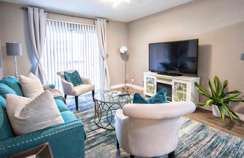 Greenacres Condo | Your Perfect Home Awaits! Experience Luxury and Comfort in my Exquisite 2/2
