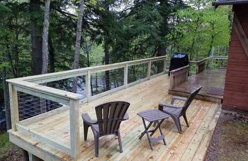 Athelstane Cabin | Your Perfect Up North Perch On the Peshtigo River Awaits.