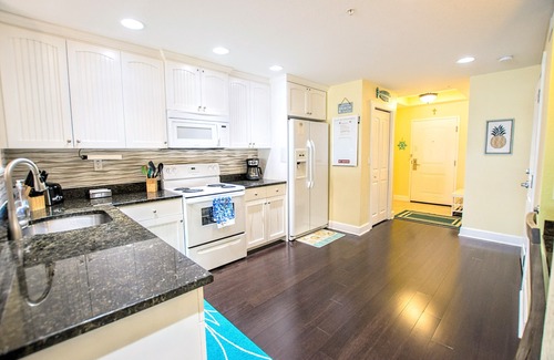 Independence Square Condo | Your Perfect Vacation! Beautiful 2BR, 2BTH Condo & 4 FREE Waterpark passes daily