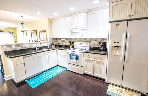 Independence Square Condo | Your Perfect Vacation! Beautiful 2BR, 2BTH Condo & 4 FREE Waterpark passes daily