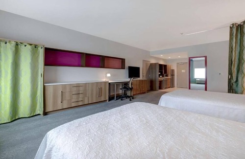 Centennial Hills Hotel | Your Perfect Vegas Stay! Outdoor Pool, Free Breakfast, Pets Allowed!