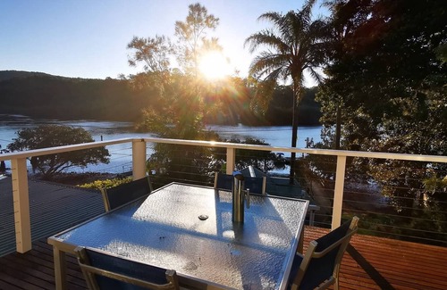 Cowan House | Your Perfect Waterfront Escape/holiday