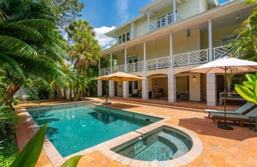 Bay Isle House | Your Personal Resort-7BR, Pool, Bocce Ball, Boating & so much more!