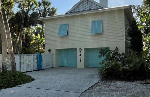 Bay Isle House | Your Personal Resort-7BR, Pool, Bocce Ball, Boating & so much more!