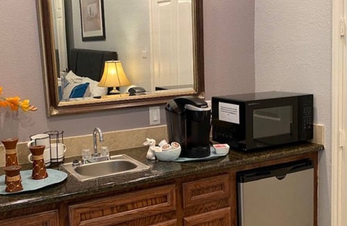 Seven Coves Condo | Your Place right on the lake with third floor balcony to watch the sunset 2x2+1