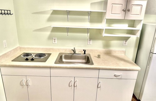Sea Breeze Apartment | Your private apt studio 5 min drive to the beach! 25 min to Historic Wilmington!