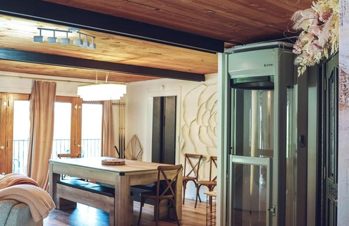 Cedar Ridge Ski Chalet | Your private boutique retreat in the heart of Grass Valley/Nevada City