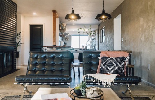 Landers House | Your Private Desert Playground Awaits